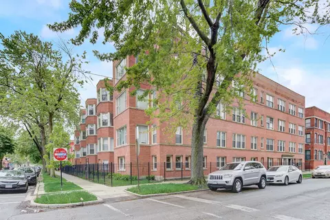 715 E 62nd St #2, Chicago, IL 60637