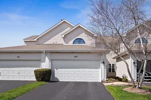 103 N Barton Trl, Batavia, IL 60510