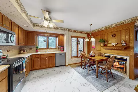 1591 E Thacker St #503, Des Plaines, IL 60016 photo 2