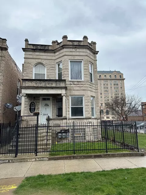 3820 W Monroe St, Chicago, IL 60624
