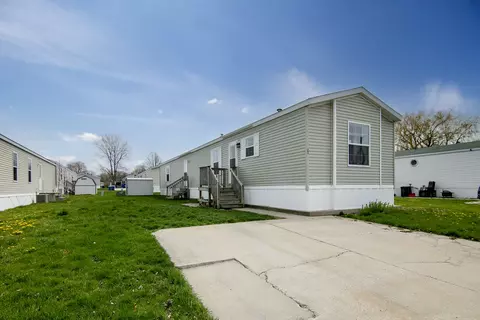 25 Saint Francis Dr, Bourbonnais, IL 60914