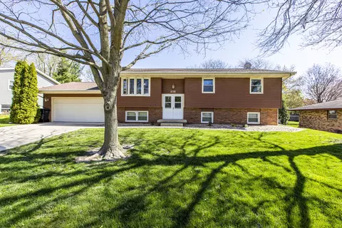 216 Doud Dr, Normal, IL 61761