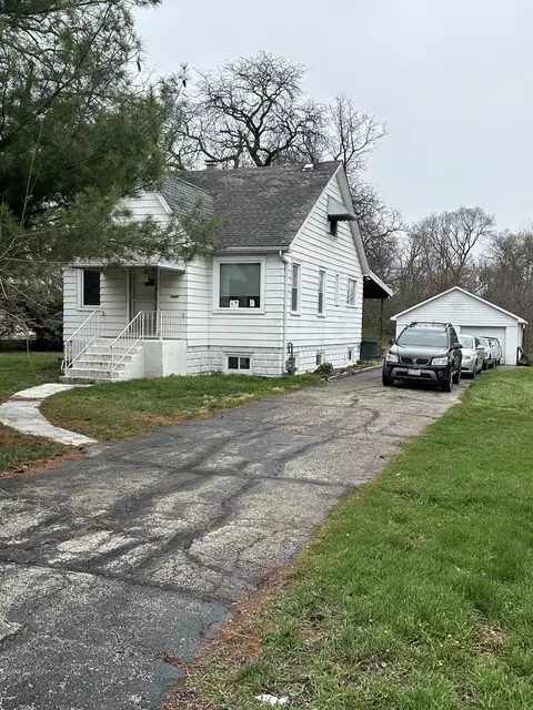 9644 W 58th St, Countryside, IL 60525