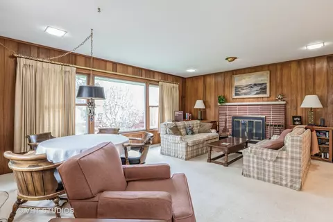 493 Pinehurst Dr, Des Plaines, IL 60016 photo 5
