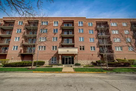 1378 Perry St #306, Des Plaines, IL 60016