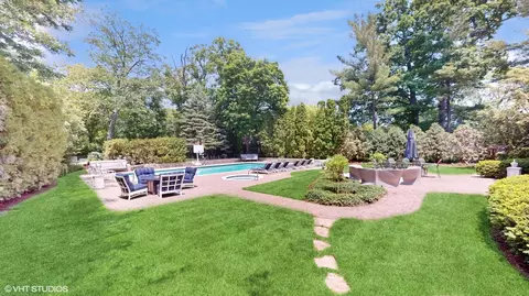Exterior - 165 Maple Hill Rd, Glencoe, IL 60022 photo 7 of 17