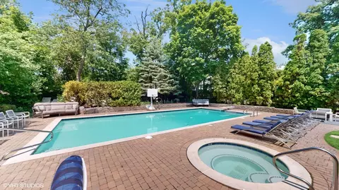 Exterior - 165 Maple Hill Rd, Glencoe, IL 60022 photo 8 of 17
