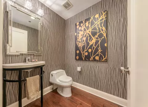 Bath - 270 E Pearson St #1103, Chicago, IL 60611 photo 1 of 2