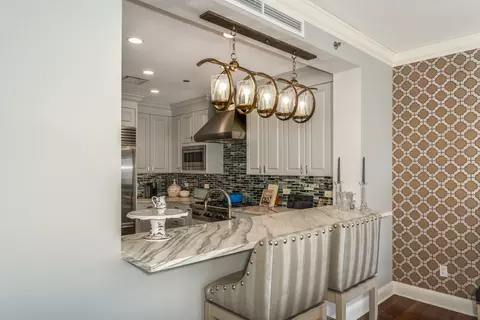 Kitchen - 270 E Pearson St #1103, Chicago, IL 60611 photo 4 of 4