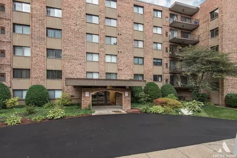 1702 Mill St #602, Des Plaines, IL 60016