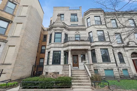 3816 N Fremont St #2, Chicago, IL 60613