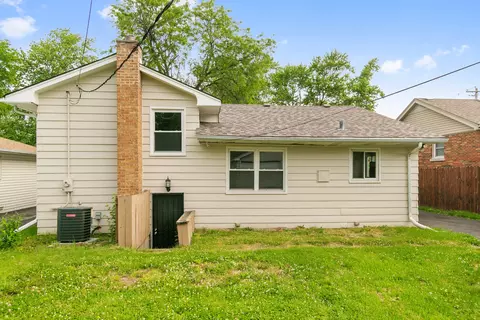 Exterior - 2803 173rd St, Hazel Crest, IL 60429 photo 2 of 3