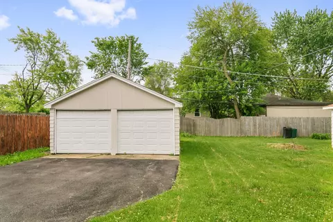 Exterior - 2803 173rd St, Hazel Crest, IL 60429 photo 3 of 3