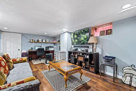Living - 179 S May Ave, Kankakee, IL 60901 photo 4 of 5