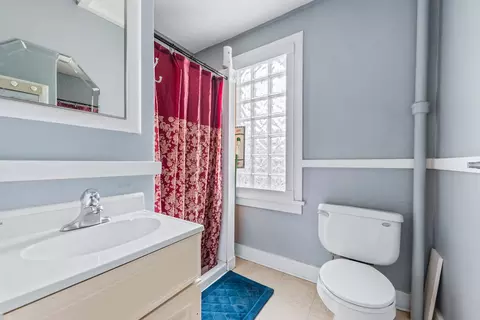 Bath - 179 S May Ave, Kankakee, IL 60901 photo 2 of 2