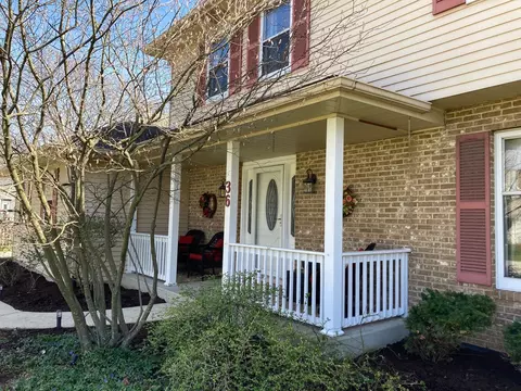Exterior - 36 Redstart Rd, Naperville, IL 60565 photo 2 of 5