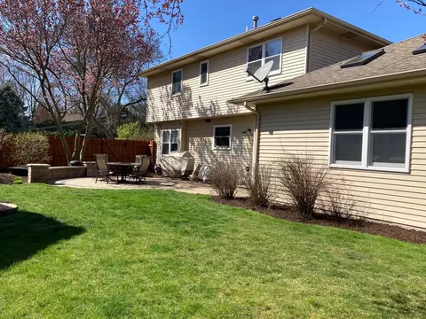 Exterior - 36 Redstart Rd, Naperville, IL 60565 photo 3 of 5