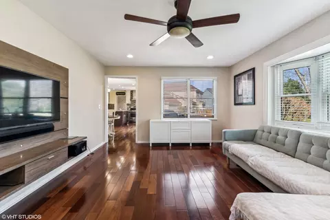 Living - 3905 Whispering Trails Dr, Hoffman Estates, IL 60192 photo 4 of 4