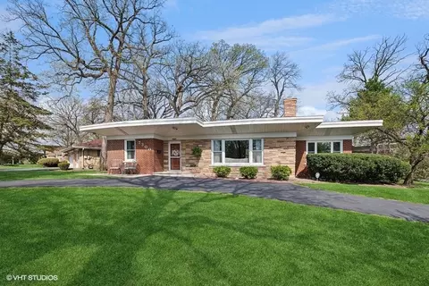7300 W 108th Pl, Worth, IL 60482