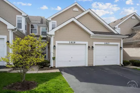 1419 Walnut Hill Ave, Saint Charles, IL 60174