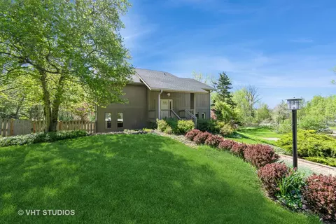 27338 W Lakeview Dr N, Lake Barrington, IL 60084