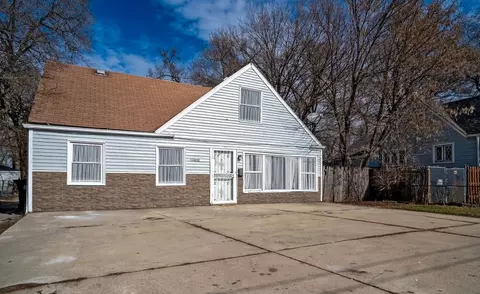 10932 W Grand Ave, Melrose Park, IL 60164