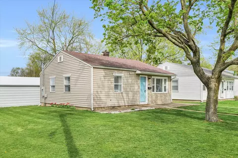 462 S Cherry St, Paxton, IL 60957