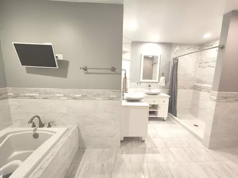Bath - 4124 Maple Ave, Lyons, IL 60534 photo 3 of 6
