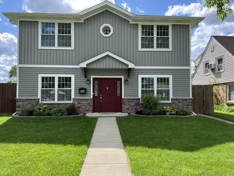 4124 Maple Ave, Lyons, IL 60534