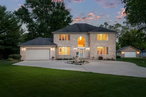 25 W441 Plank Rd, Naperville, IL 60563