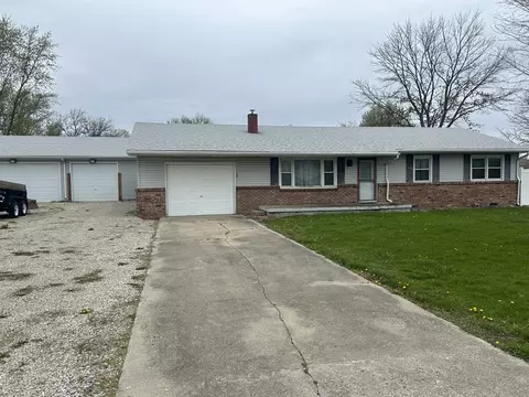 2204 St Frances Rd, Danville, IL 61834