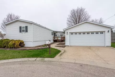 3108 Patricia Ln, Park City, IL 60085