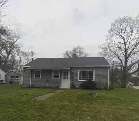 1109 Prairie View Dr, Rantoul, IL 61866