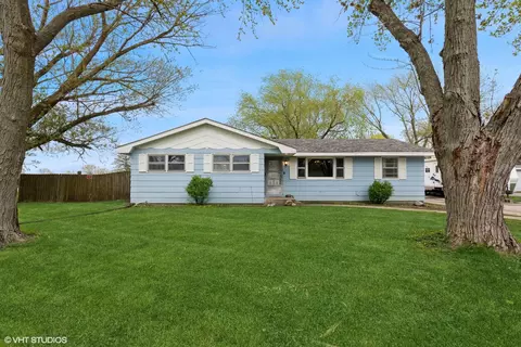 413 Central Dr, Wilmington, IL 60481