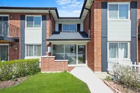 1114 N Dale Ave #1A, Arlington Heights, IL 60004