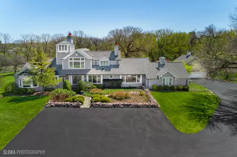 130 Brinker Rd, Barrington, IL 60010