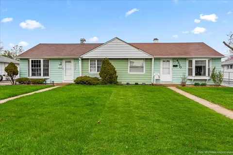 4530 W 89th St, Hometown, IL 60456