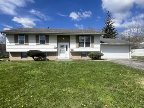 126 N Pine Ln, Glenwood, IL 60425