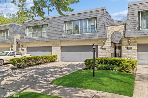 4040 W 99th St, Oak Lawn, IL 60453