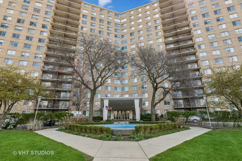 7033 N Kedzie Ave #1413, Chicago, IL 60645