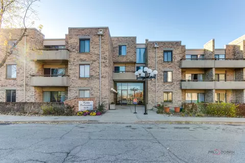 1926 Prairie Sq #310, Schaumburg, IL 60173