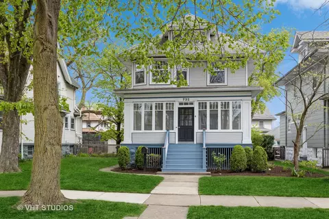 732 S Elmwood Ave, Oak Park, IL 60304