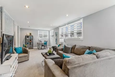 Living - 329 Eaker Pl, Des Plaines, IL 60016 photo 6 of 7