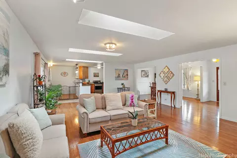 Living - 9601 Fox Bluff Ln, Spring Grove, IL 60081 photo 1 of 4