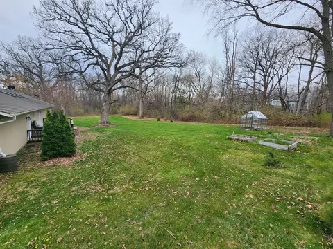 Exterior - 9601 Fox Bluff Ln, Spring Grove, IL 60081 photo 8 of 12