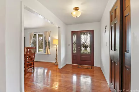 Entry Way - 9601 Fox Bluff Ln, Spring Grove, IL 60081 photo 1 of 1