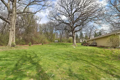 View/Area - 9601 Fox Bluff Ln, Spring Grove, IL 60081 photo 1 of 2