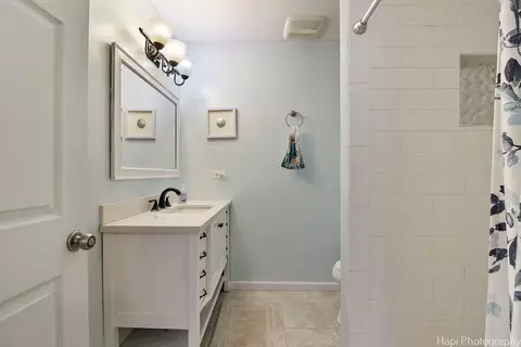 Bath - 9601 Fox Bluff Ln, Spring Grove, IL 60081 photo 1 of 2