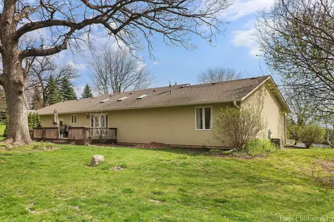 Exterior - 9601 Fox Bluff Ln, Spring Grove, IL 60081 photo 6 of 12