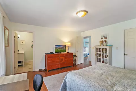 Bedroom - 9601 Fox Bluff Ln, Spring Grove, IL 60081 photo 2 of 5